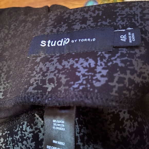 Torrid Textured Black Wide Leg Pants - Picture 8 of 9